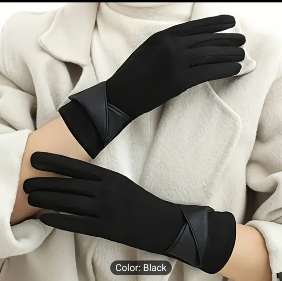 Black Gloves - Picture 1 of 2